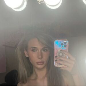 Meet your Posher, Athena